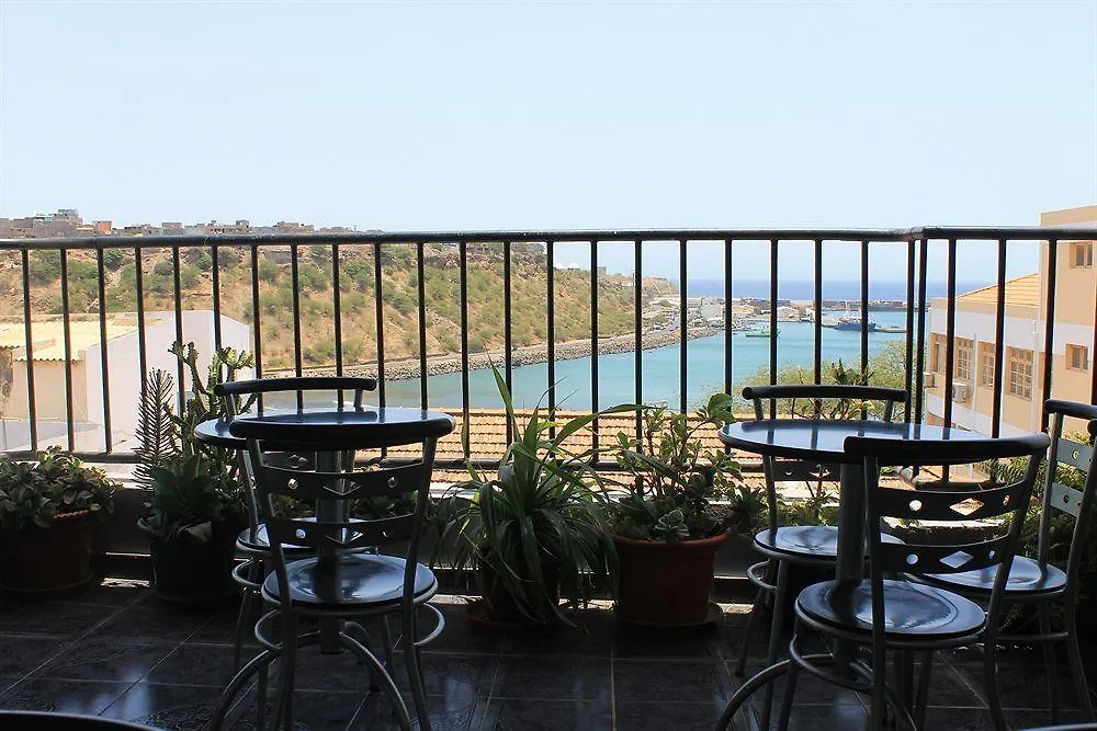 Residencial Nazare Bed and Breakfast Πράγια