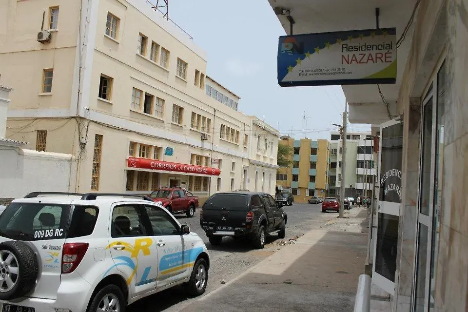 Residencial Nazare Bed and Breakfast Πράγια
