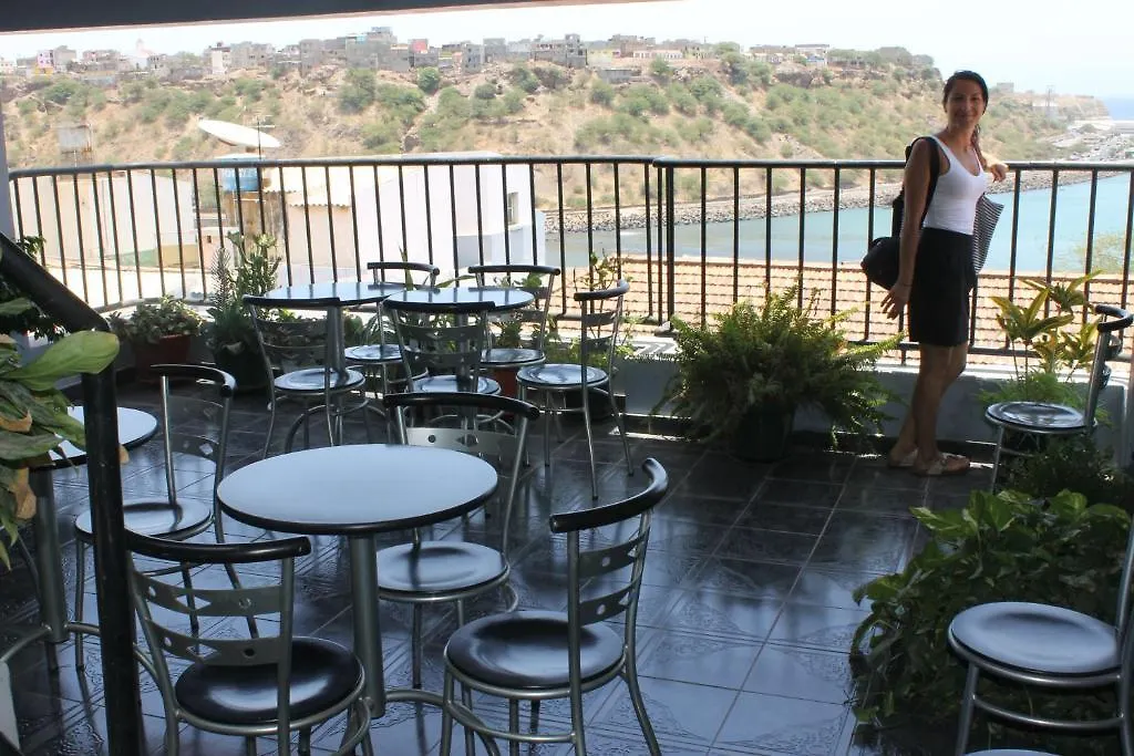 Residencial Nazare Bed and Breakfast Πράγια